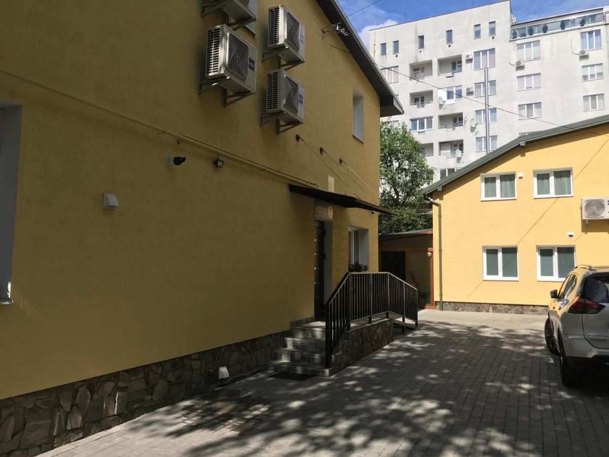 Villa Sofi Lviv Bagian luar foto