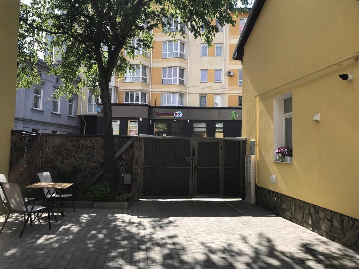 Villa Sofi Lviv Bagian luar foto